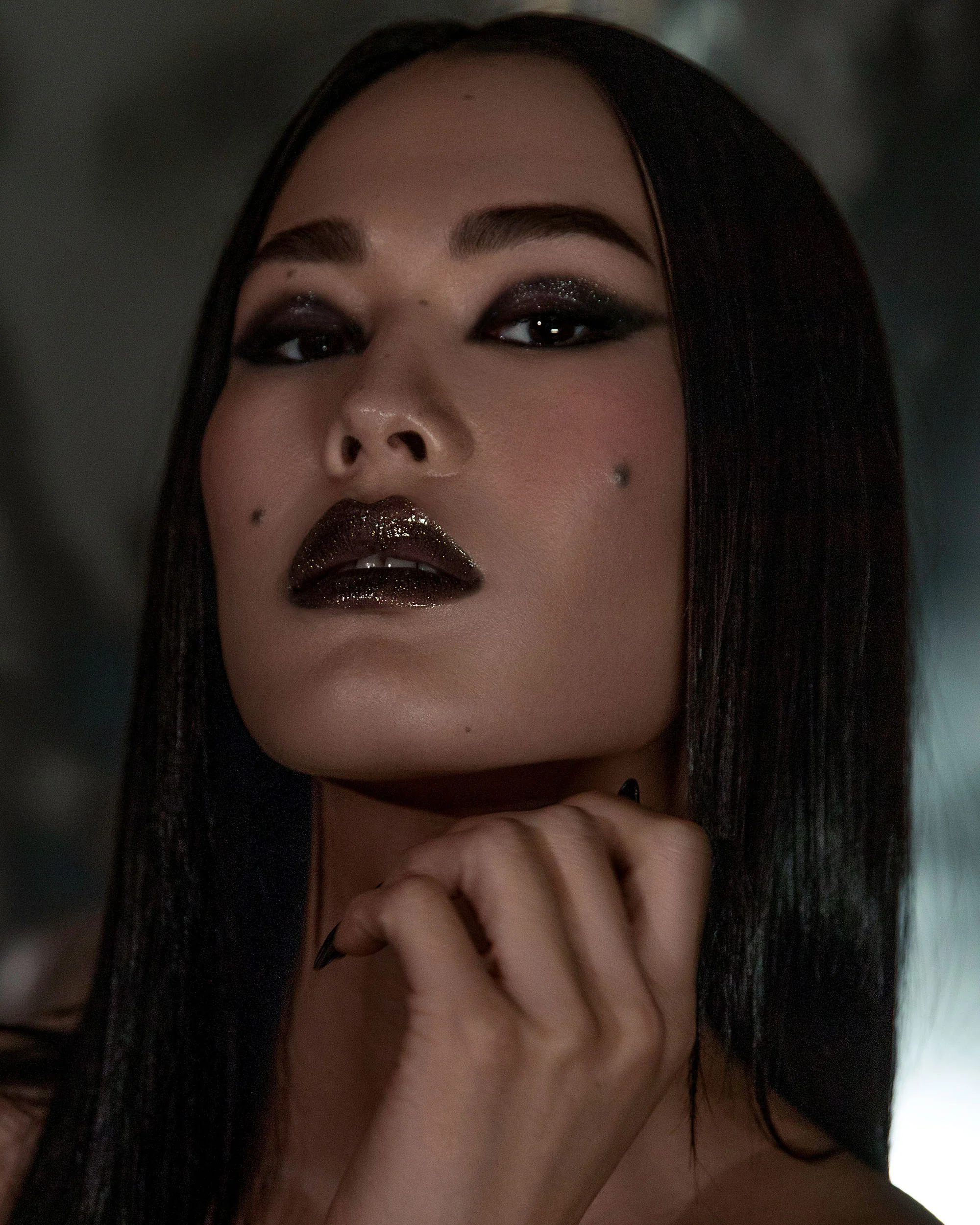Thorn Bite Peptide Plump Crème Lip Oil: Night Glow - Image 7